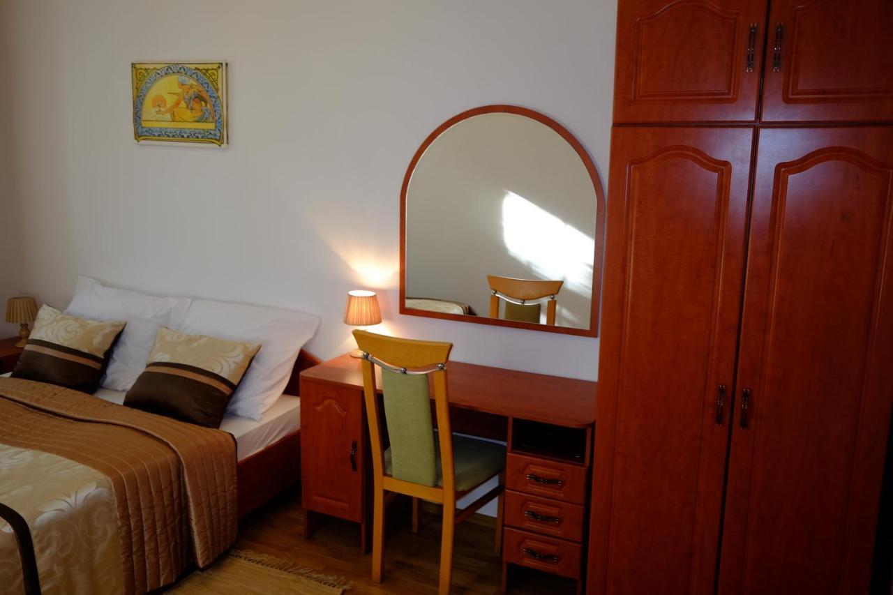 Leier Apartments Pöstyén Kültér fotó